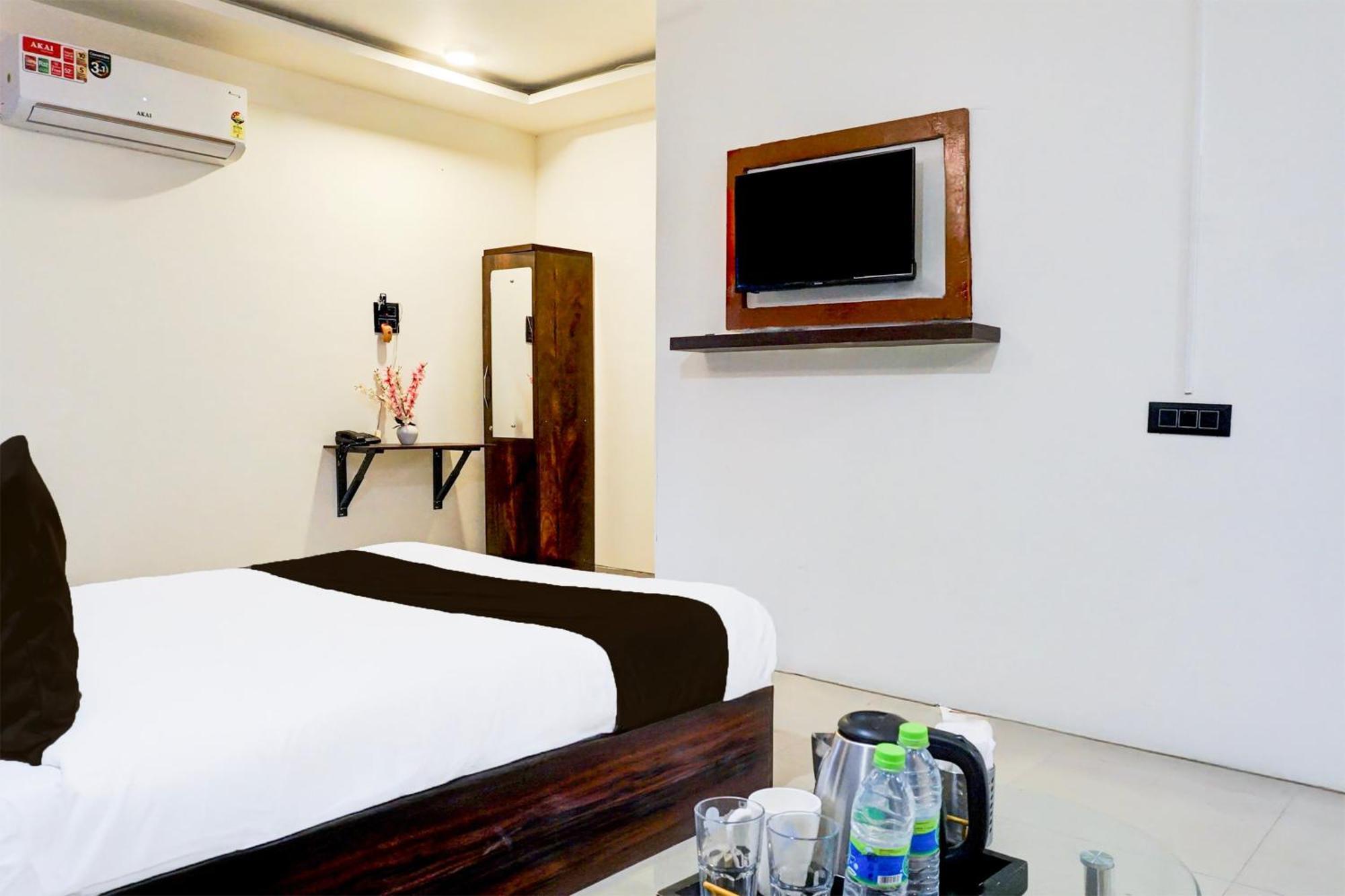 Hotel O The Highstreet Hometel Pune Exterior photo
